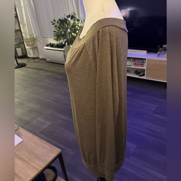 Brand new oversized top size small - Picture 4 of 7